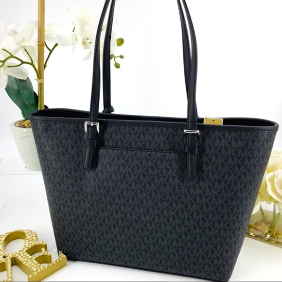 LAST DAY SALE Michael Kors London Tote & Keychain - Picture 3 of 8